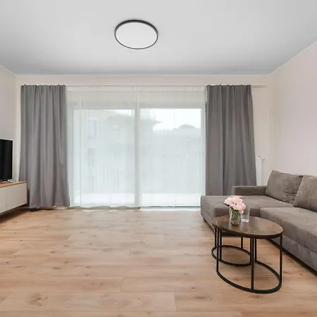 Modern With Air Conditioning And Parking By Renters Prestige 아파트 *