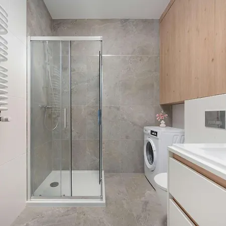 아파트 Modern With Air Conditioning And Parking By Renters Prestige 브로츠와프